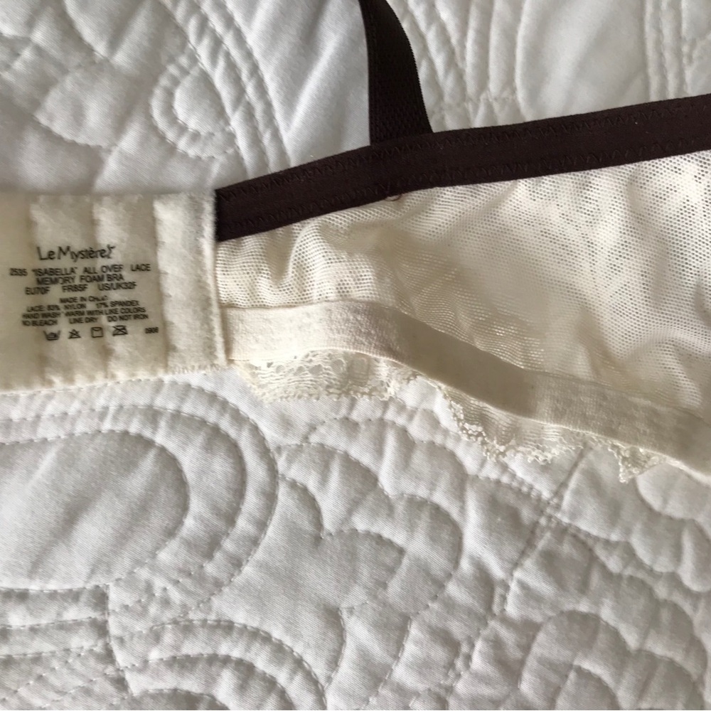 Le Mystere Isabella All Over Lace Bra and Panty Set 32F/Medium - Picture 6 of 11